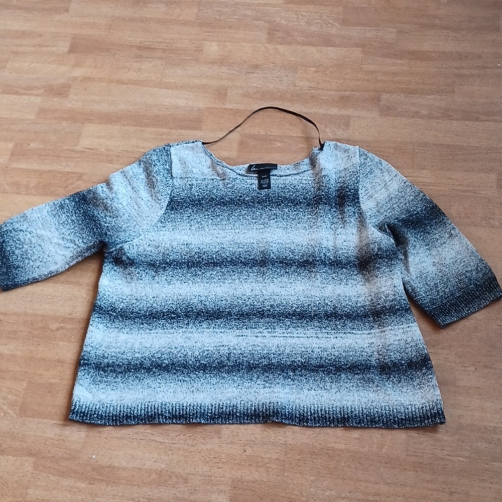 Lane Bryant croped sweater size 22/25 black/gray